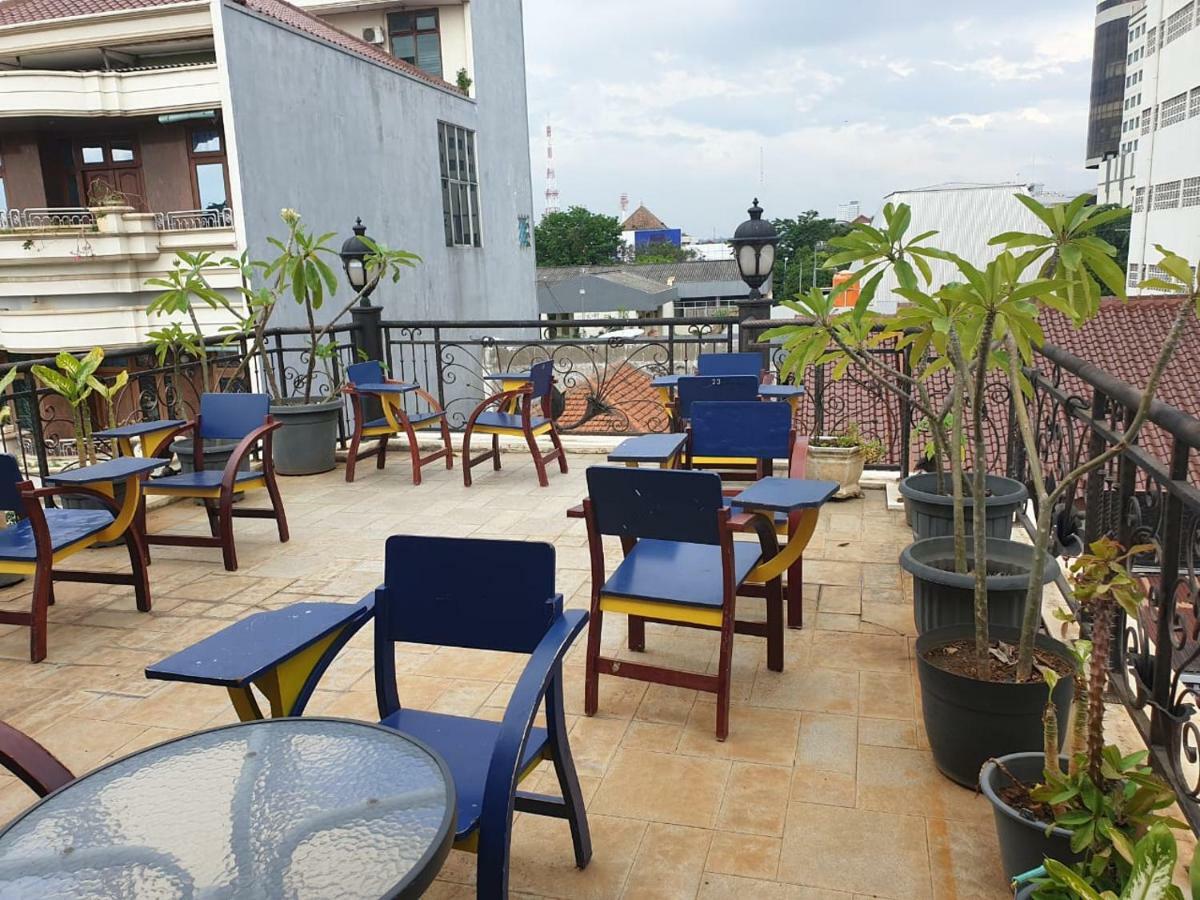 Albergue The Backpacker Semarang Exterior foto